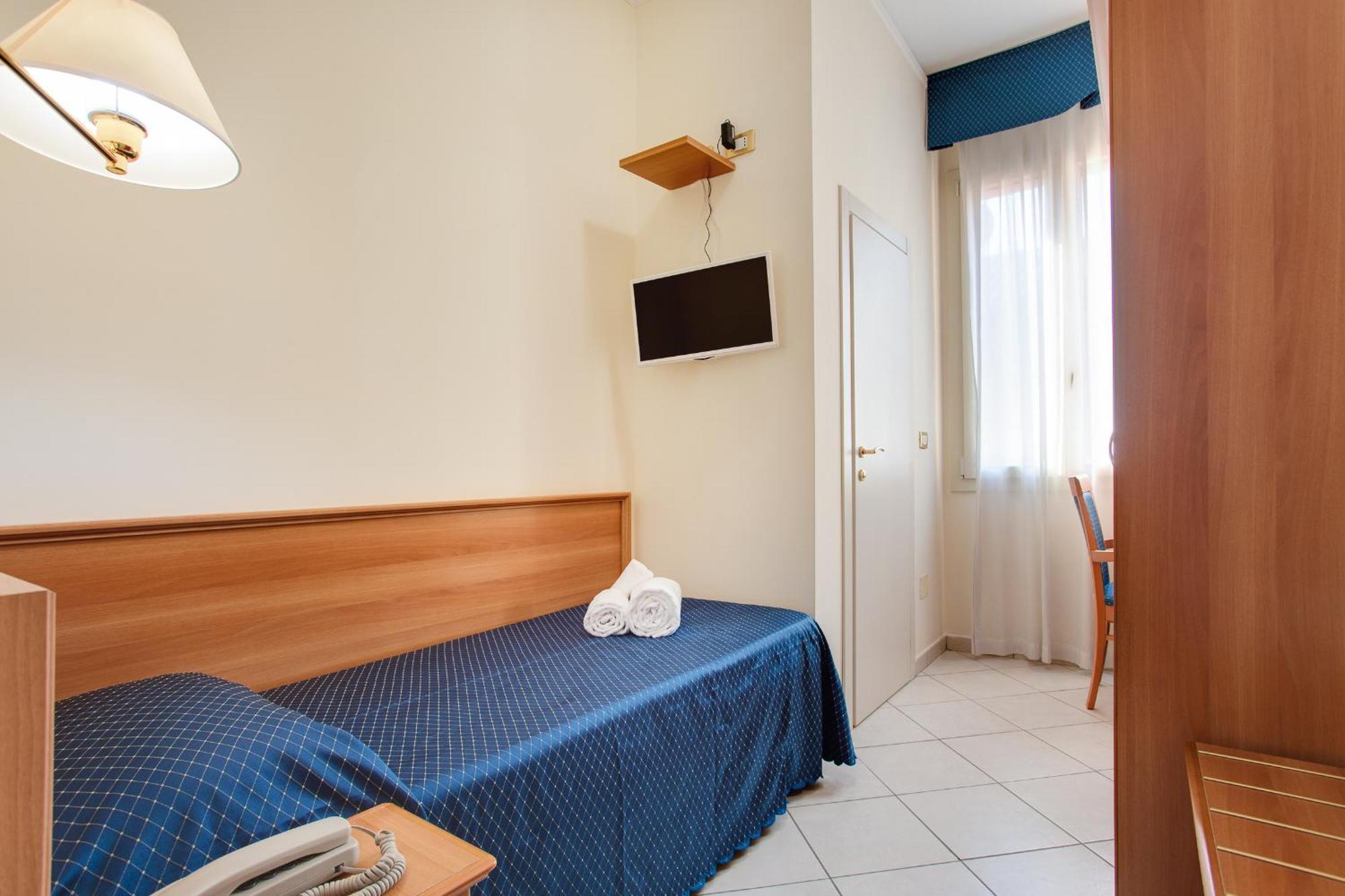 Small Single Room