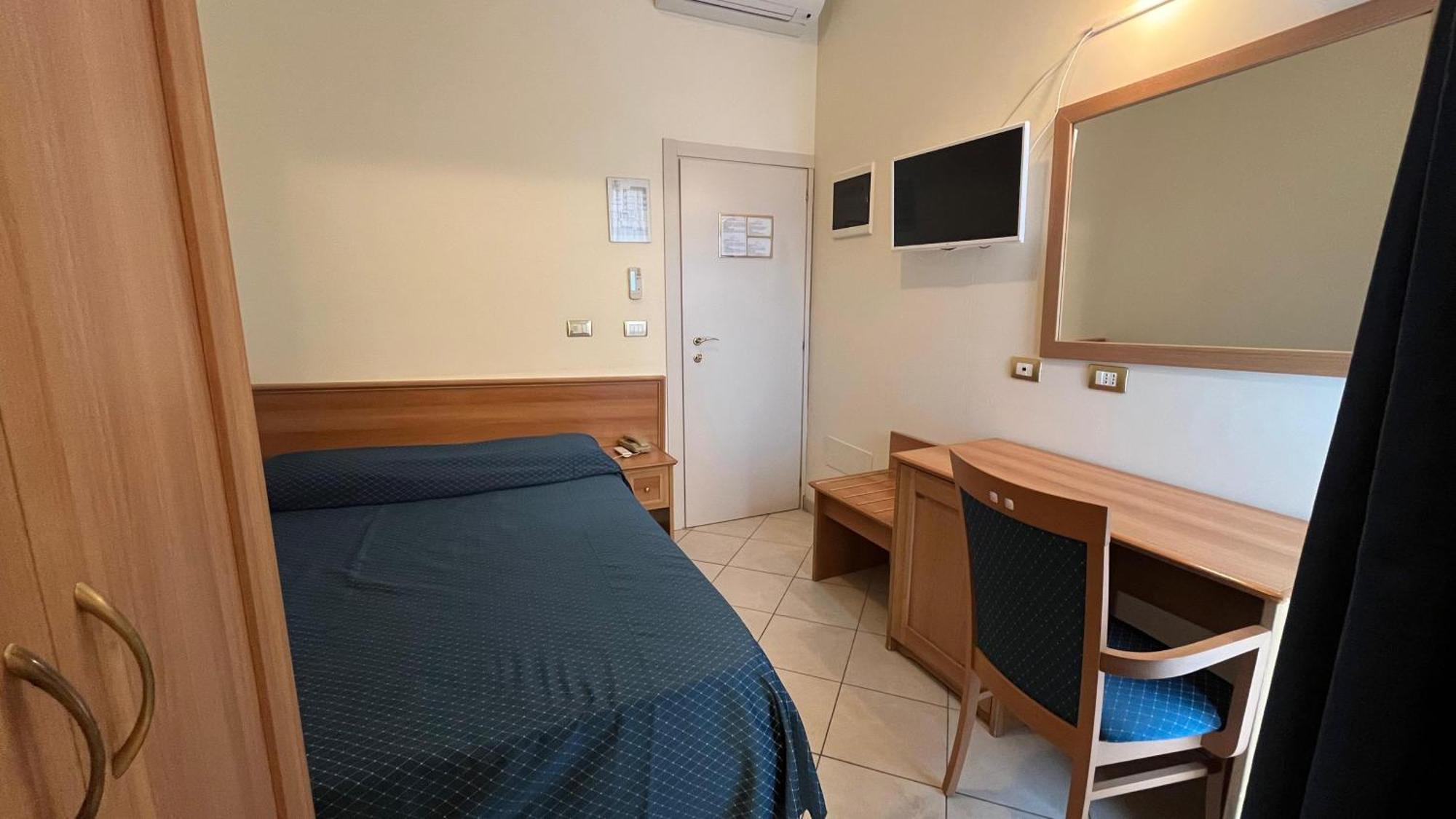 Single Room Balcony
